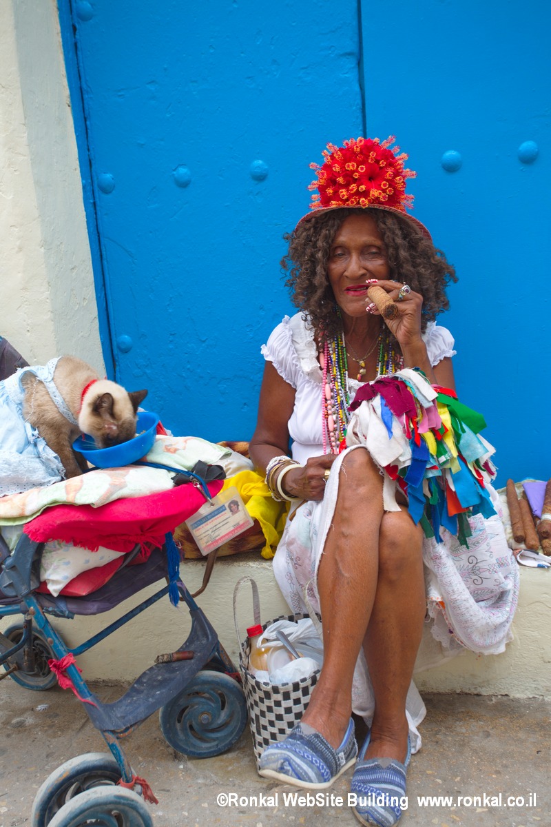 Woman in cuba and sigar
