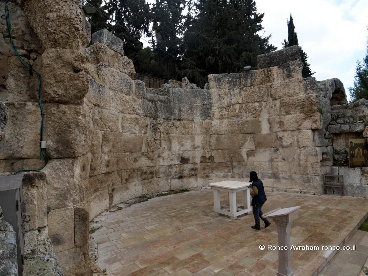 סיור באמאוס, פארק קנדה. אתר עתיקות ומקום קדוש לנצרות לקהילה הקתולית " בני האושר".